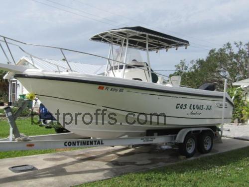 Boston Whaler Outrage 23 recensioner och tekniska specifikationer